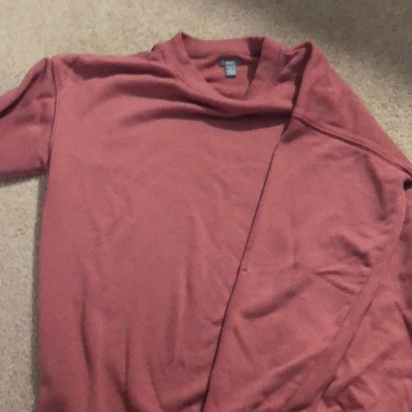 fuzzy, lightweight crew neck - Picture 2 of 4